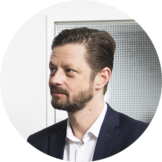 Immobilien, Makler, Haus, Wohnung, Eigentumswohnung, Kauf, Miete, verkaufen, vermieten, Düsseldorf, Düsseldorf-Nord, Düsseldorfer Norden, Duisburg, Duisburg-Süd, Duisburger Süden, Eigentümer, Eigentum, Vermietung, Vermieter, Immobiliensuche, suchen, Immobilienmakler, real estate agency, real estate agent, Haus kaufen, Haus mieten, Wohnung kaufen, Wohnung mieten, Immobilienexperte, Immobilienberater, Wittlaer, Kaiserswerth, Kalkum, Angermund, Lohausen, Stockum, Golzheim, Zuhause, ASSVOR, Kaufpreis, Herr Krüll, Über, uns, Team